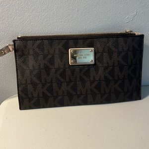 Michael Kors wristlet